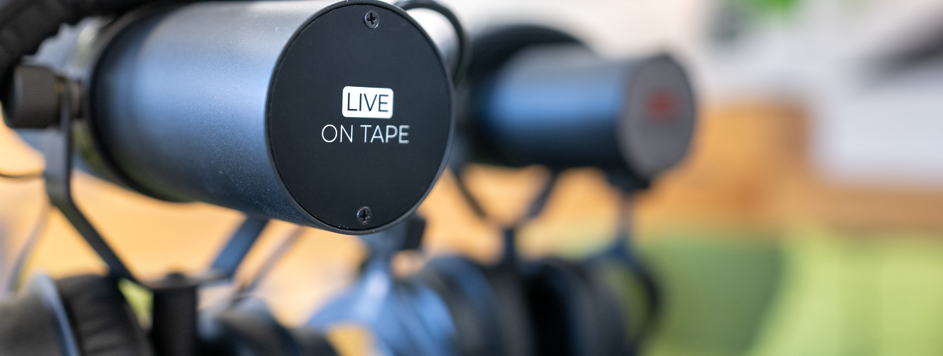 Geschraubte und individuell bedruckte Back Plates für Dein Podcast Mikrofon